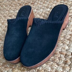 Toms Addison Clog. Black Suede and Wood. Size 9